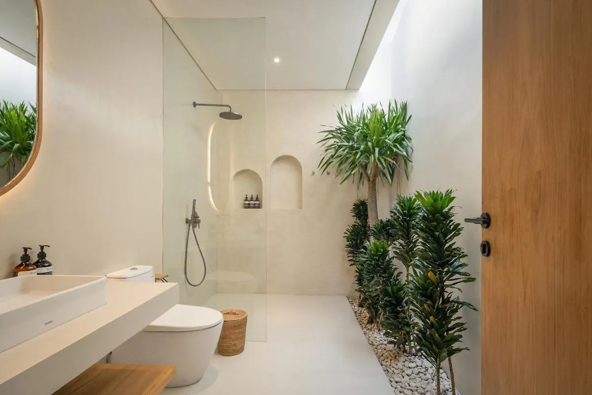 Brand New Exquisite Luxury 5 Bedroom Villa Umalas Kerobokan